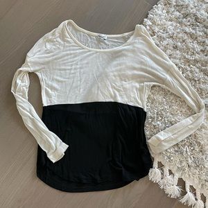Splendid XS black and white top